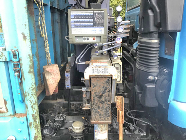 UDトラックスコンドルクレーン4段増トン（6t・8t）[写真16]