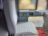 UDトラックスコンドルクレーン4段増トン（6t・8t）[写真31]