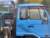 UDトラックスコンドルクレーン4段増トン（6t・8t）[写真03]