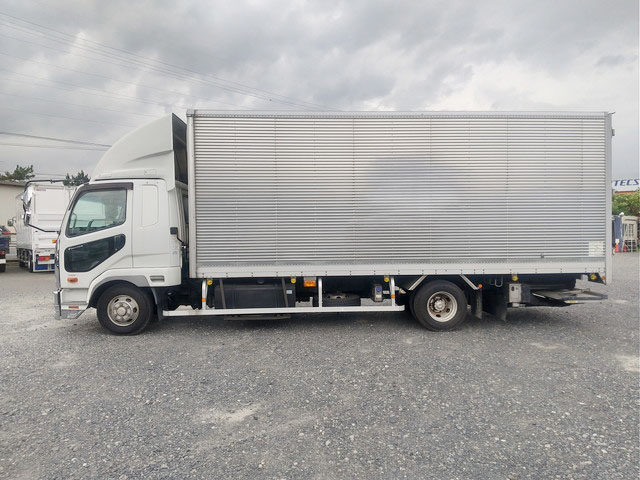 三菱ふそうファイターアルミバン中型（4t）[写真03]