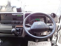 三菱ふそうキャンターアルミウイング小型（2t・3t）[写真10]