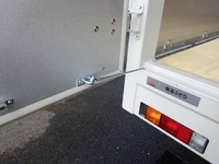 三菱ふそうキャンターアルミウイング小型（2t・3t）[写真09]