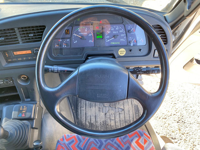 いすゞギガアルミブロック大型（10t）[写真34]