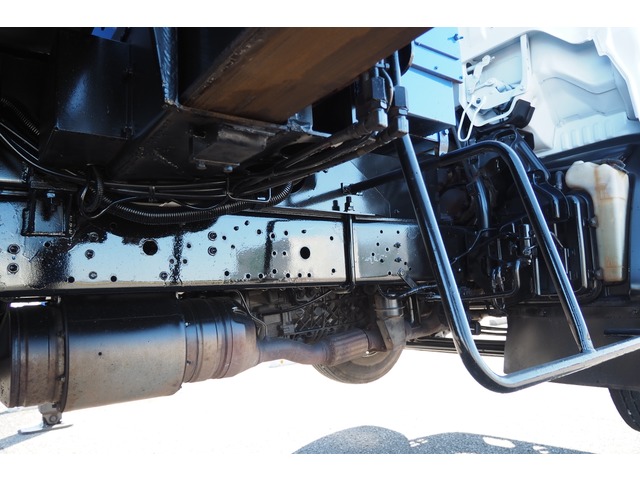 日野デュトロ高所作業車小型（2t・3t）[写真17]