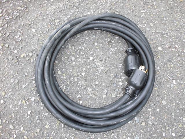 いすゞエルフ冷凍車（冷蔵車）小型（2t・3t）[写真11]