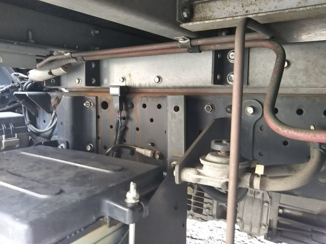 いすゞエルフ冷凍車（冷蔵車）小型（2t・3t）[写真20]