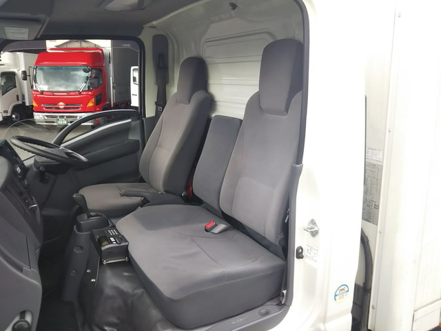 いすゞエルフ冷凍車（冷蔵車）小型（2t・3t）[写真29]