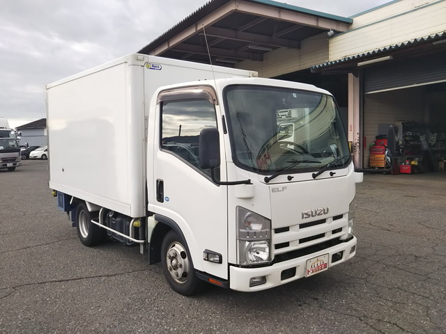 いすゞエルフ冷凍車（冷蔵車）小型（2t・3t）[写真03]