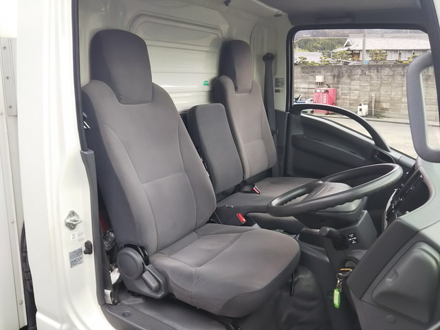 いすゞエルフ冷凍車（冷蔵車）小型（2t・3t）[写真30]