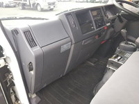 いすゞエルフ冷凍車（冷蔵車）小型（2t・3t）[写真32]