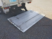 三菱ふそうキャンターアルミバン小型（2t・3t）[写真13]