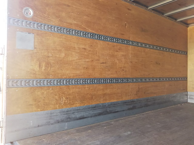 三菱ふそうキャンターアルミバン小型（2t・3t）[写真15]