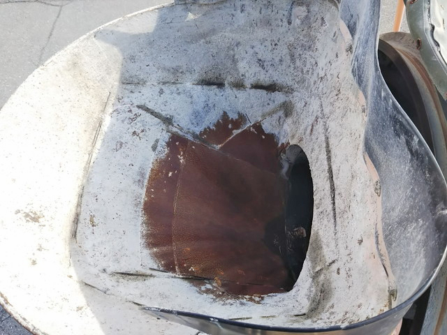 いすゞギガミキサー車（コンクリートミキサー）大型（10t）[写真11]