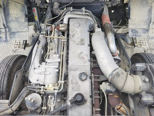 いすゞギガミキサー車（コンクリートミキサー）大型（10t）[写真26]