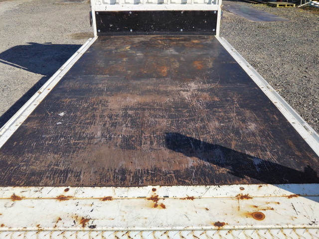 三菱ふそうキャンターガッツ平ボディ小型（2t・3t）[写真11]