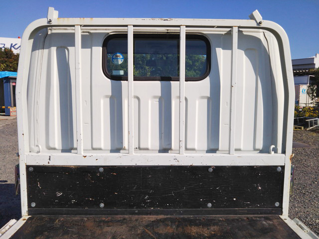 三菱ふそうキャンターガッツ平ボディ小型（2t・3t）[写真12]