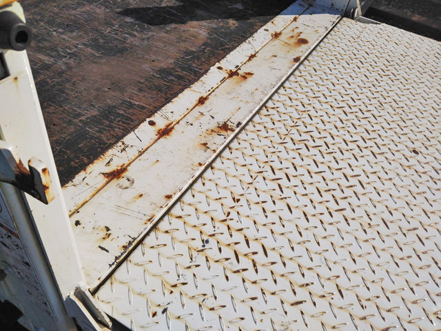 三菱ふそうキャンターガッツ平ボディ小型（2t・3t）[写真15]