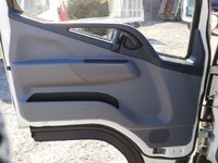 三菱ふそうキャンターガッツ平ボディ小型（2t・3t）[写真27]