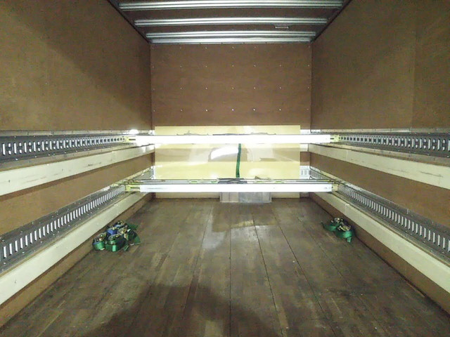 日野レンジャーアルミバン中型（4t）[写真09]