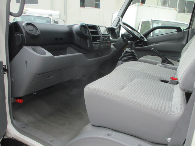 トヨタダイナパネルバン小型（2t・3t）[写真23]