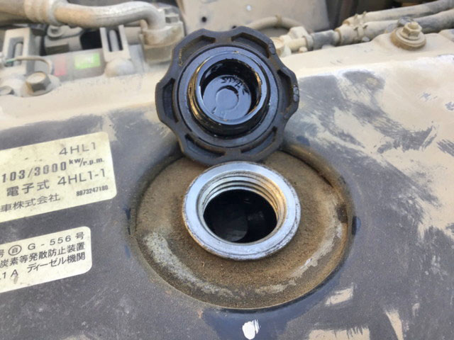 いすゞエルフ平ボディ小型（2t・3t）[写真11]