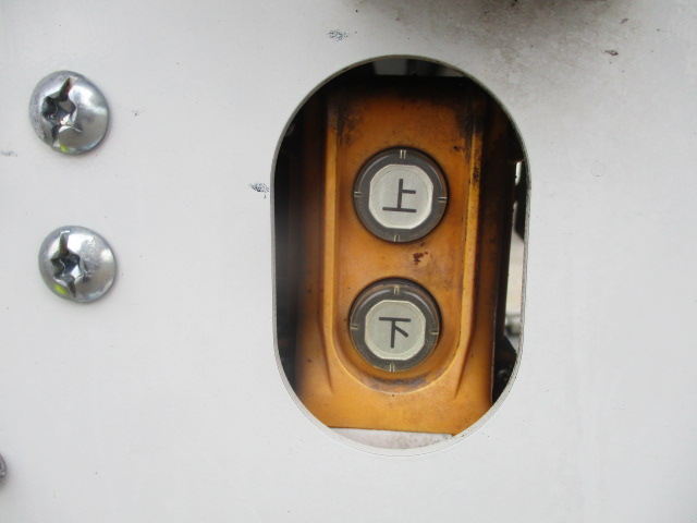 三菱ふそうキャンターアルミウイング小型（2t・3t）[写真14]