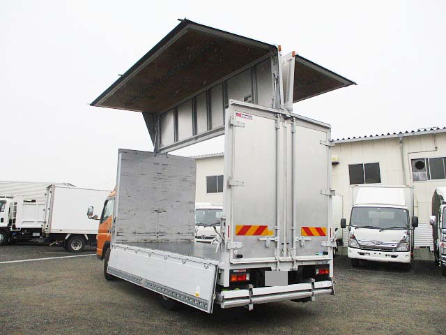 三菱ふそうキャンターアルミウイング小型（2t・3t）[写真02]