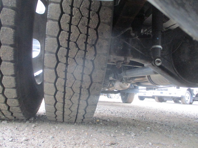 三菱ふそうキャンターアルミウイング小型（2t・3t）[写真25]