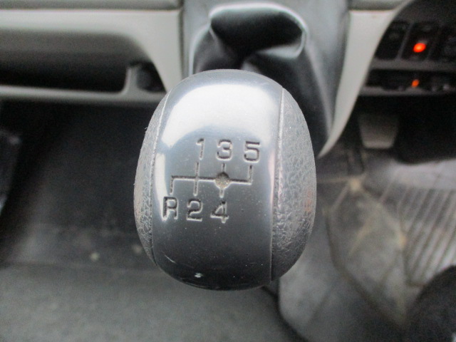 三菱ふそうキャンターアルミウイング小型（2t・3t）[写真29]