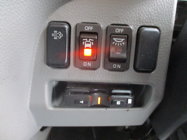 三菱ふそうキャンターアルミウイング小型（2t・3t）[写真30]