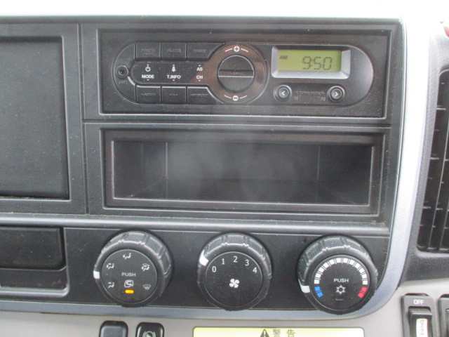 三菱ふそうキャンターアルミウイング小型（2t・3t）[写真31]