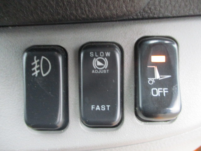 三菱ふそうキャンターアルミウイング小型（2t・3t）[写真33]