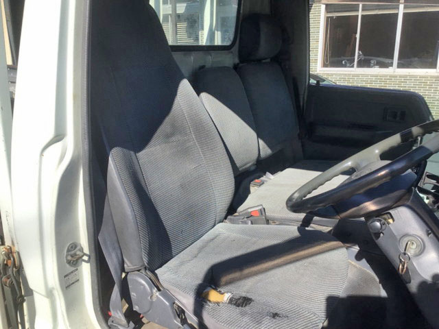 トヨタダイナ平ボディ小型（2t・3t）[写真18]