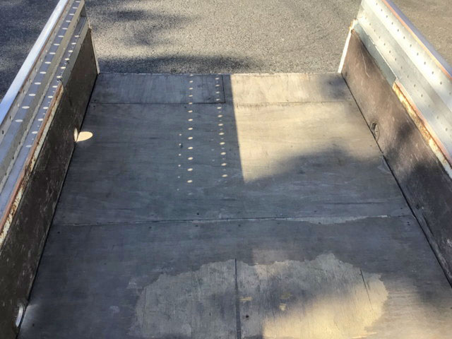 トヨタダイナ平ボディ小型（2t・3t）[写真07]