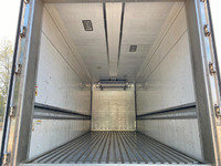 三菱ふそうファイター冷蔵冷凍ウイング増トン（6t・8t）[写真11]