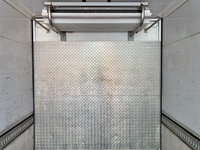 三菱ふそうファイター冷蔵冷凍ウイング増トン（6t・8t）[写真15]