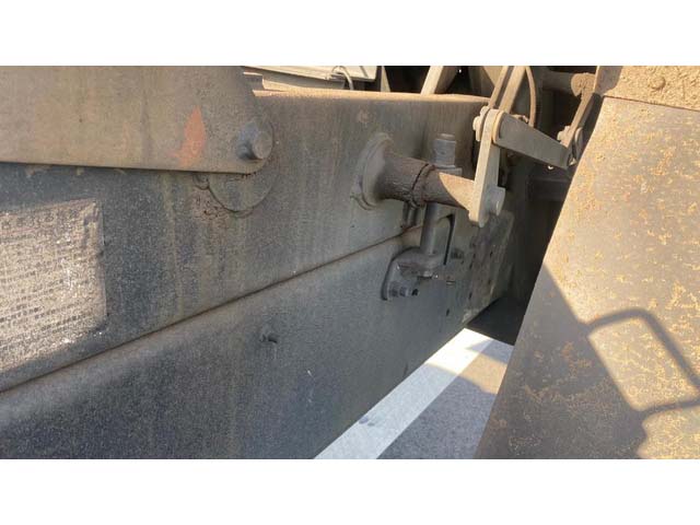 いすゞギガ深ダンプ（土砂禁ダンプ）大型（10t）[写真15]