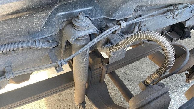 いすゞギガ深ダンプ（土砂禁ダンプ）大型（10t）[写真33]