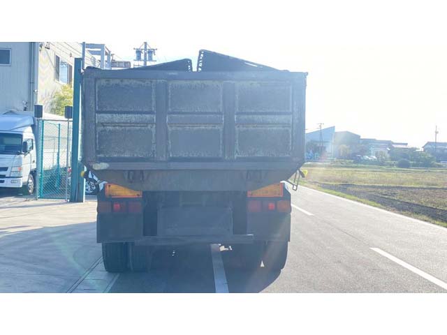 いすゞギガ深ダンプ（土砂禁ダンプ）大型（10t）[写真06]