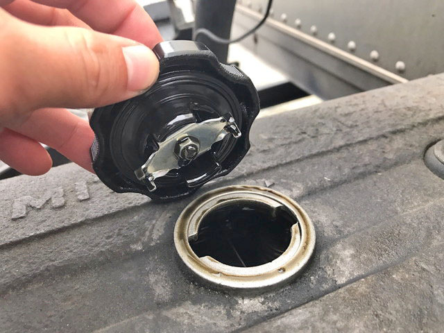 三菱ふそうキャンターアルミバン小型（2t・3t）[写真17]