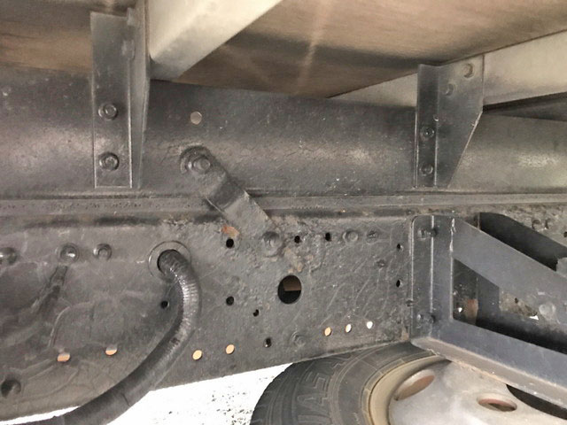 三菱ふそうキャンターアルミバン小型（2t・3t）[写真18]