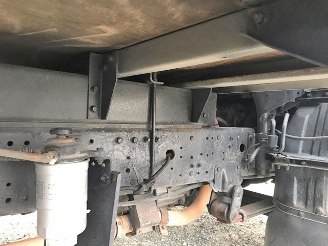 三菱ふそうキャンターアルミバン小型（2t・3t）[写真19]