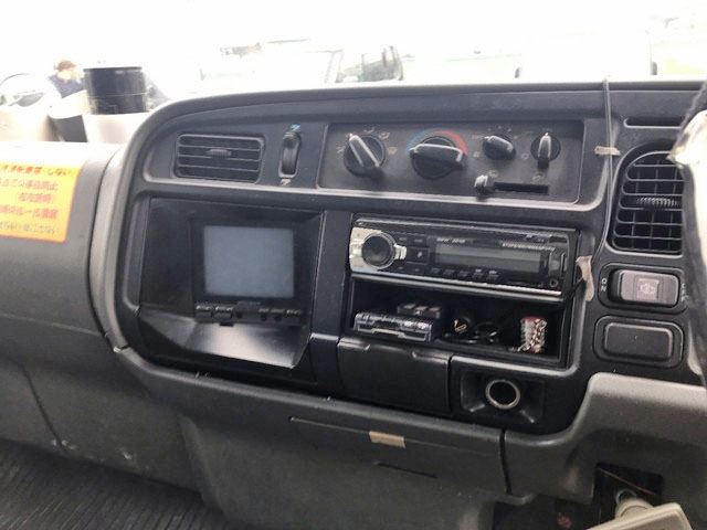 三菱ふそうキャンターアルミバン小型（2t・3t）[写真33]