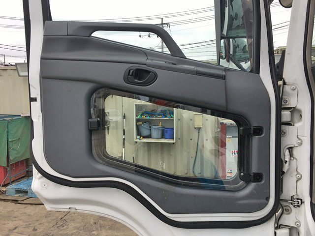 三菱ふそうスーパーグレートトレーラーヘッド（トラクターヘッド）大型（10t）[写真27]