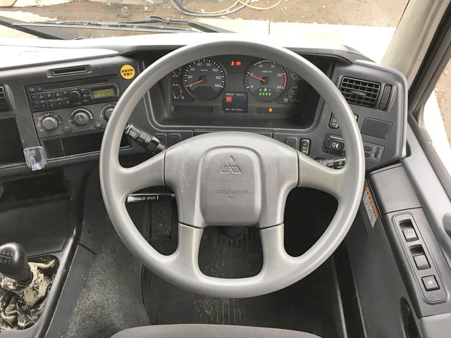 三菱ふそうスーパーグレートトレーラーヘッド（トラクターヘッド）大型（10t）[写真36]