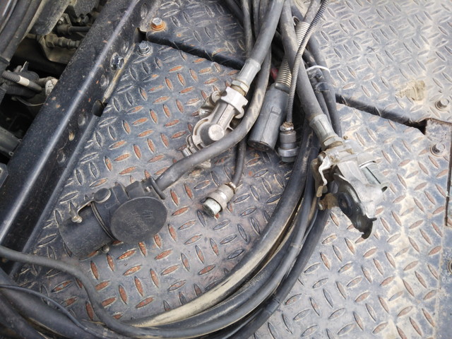 三菱ふそうスーパーグレートトレーラーヘッド（トラクターヘッド）大型（10t）[写真12]