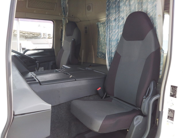 三菱ふそうスーパーグレートトレーラーヘッド（トラクターヘッド）大型（10t）[写真26]