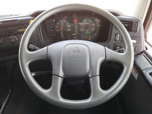 三菱ふそうスーパーグレートトレーラーヘッド（トラクターヘッド）大型（10t）[写真35]