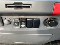 いすゞエルフ平ボディ小型（2t・3t）[写真28]