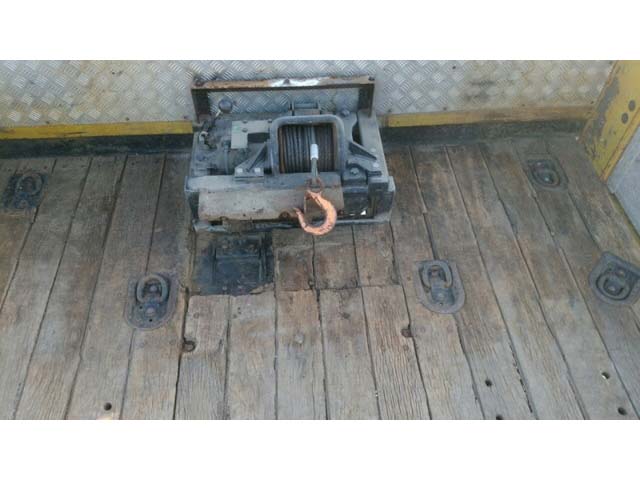 三菱ふそうキャンターセーフティクレーン3段小型（2t・3t）[写真08]